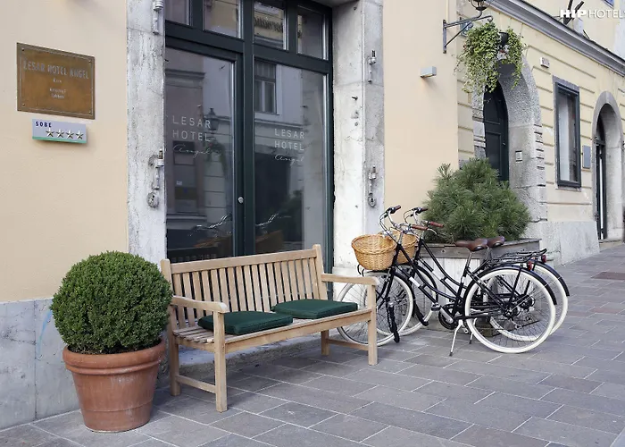 Lesar Angel - Member Of Hip 4* Lublaň