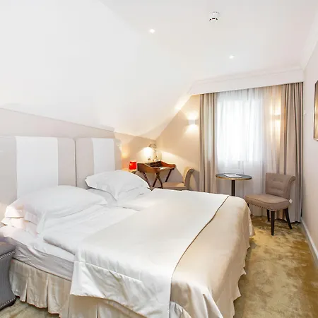 Готель Lesar Angel - Member Of Hip