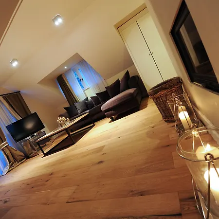 Lesar Angel - Member Of Hip 4* Любляна