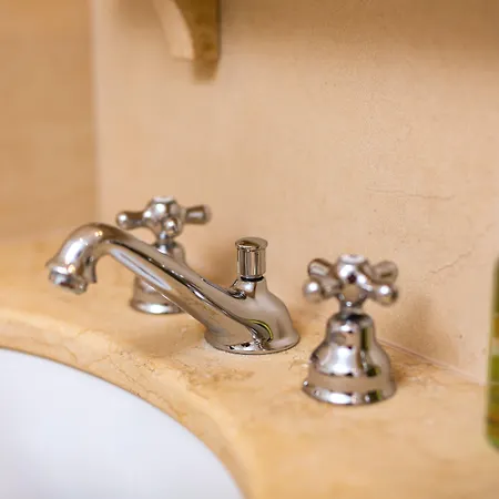 Lesar Angel - Member Of Hip Ljubljana