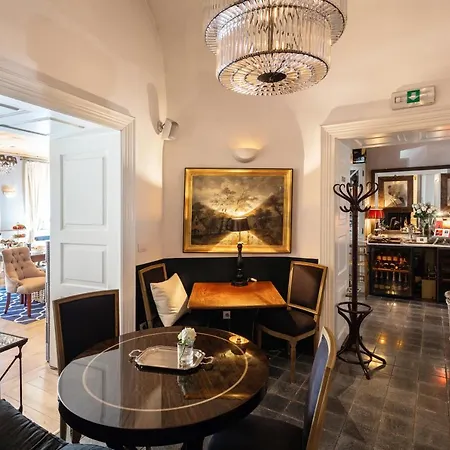 Lesar Angel - Member Of Hip