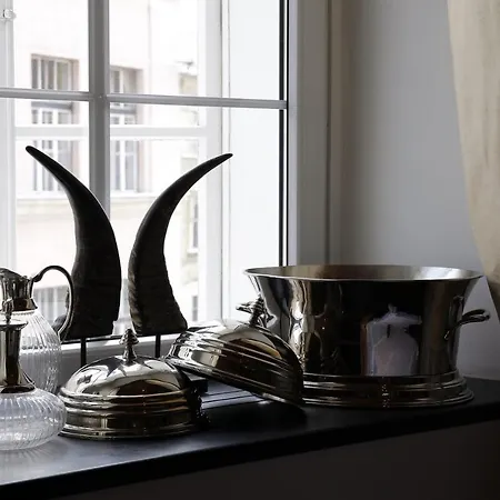 Lesar Angel - Member Of Hip 4*