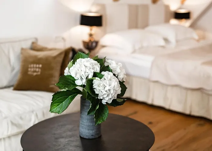 Lesar Angel - Member Of Hip 4* リュブリャナ