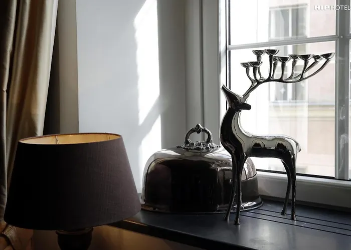 Lesar Angel - Member Of Hip 4*