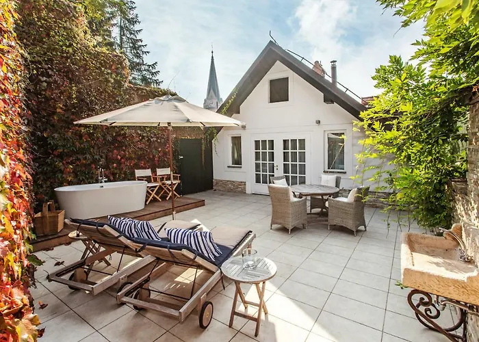 Lesar Angel - Member Of Hip 4*