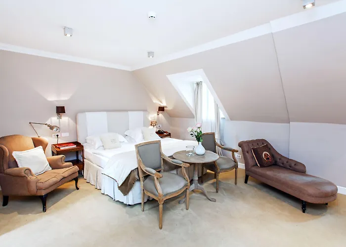 Lesar Angel - Member Of Hip Hotel Lublaň