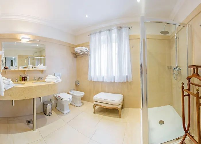 Lesar Angel - Member Of Hip 4*