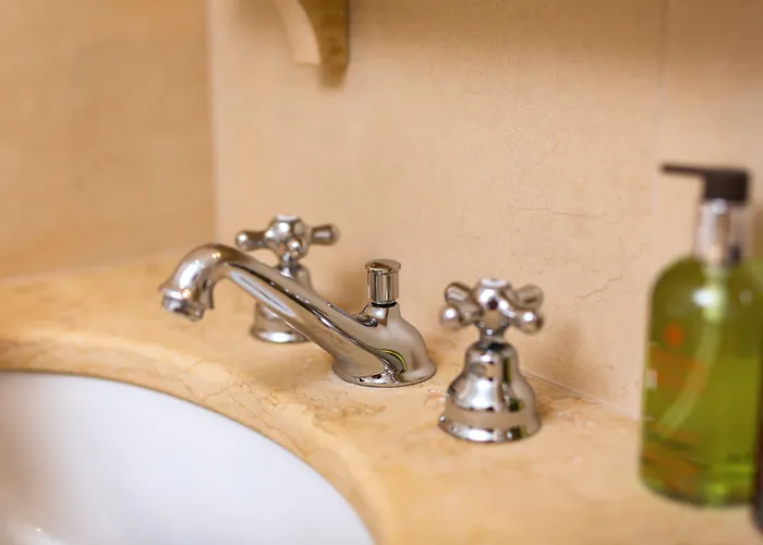 Lesar Angel - Member Of Hip Lublaň