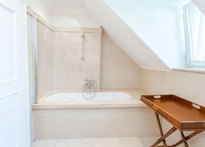 Lesar Angel - Member Of Hip