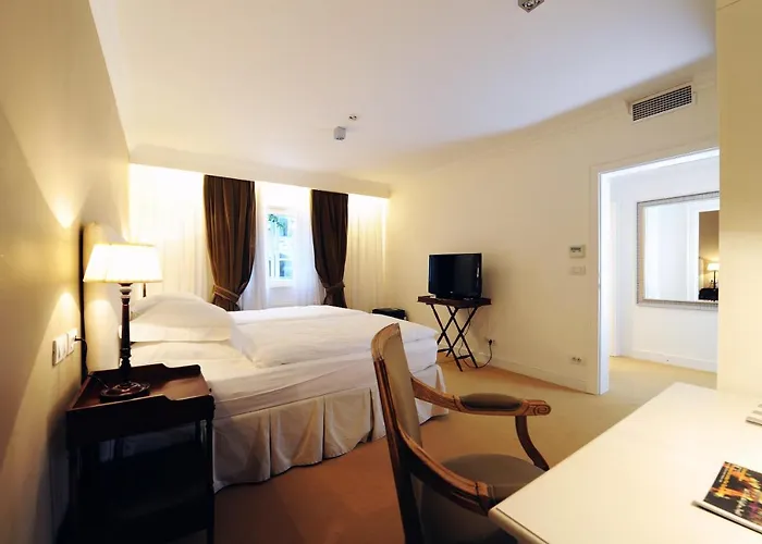 Lesar Angel - Member Of Hip 4* Lublaň